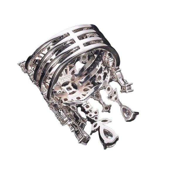 GORGEOUS Diamond & Platinum Crown Ring - Picture 6 of 9